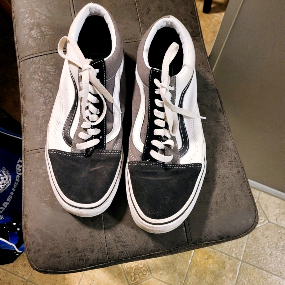 Van's, size 11 men